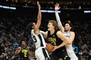 A 3-Team Trade That Lands Lauri Markkanen With the Golden State Warriors