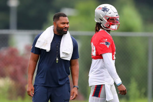 Patriots Have Lounge with PlayStation, Billiards, Ping Pong and More at Training Camp