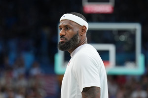 LeBron James Posts Photo of Drake's Nike Shoe; Attended Kendrick Lamar's June Concert