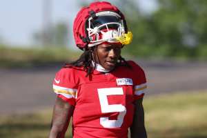 Chiefs' Marquise Brown Released from Hospital After Suffering Collarbone Injury