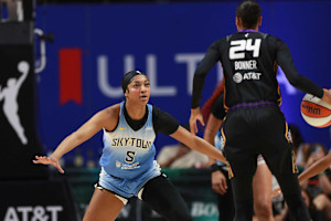Angel Reese Impresses WNBA Fans with Record-Setting Performance in Sky Win vs. Sun 