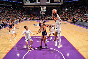 A'ja Wilson Amazes WNBA Fans with 41 Points, 17 Rebounds in Aces' Win Over Mercury