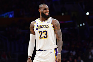 Video: Lakers' LeBron James Reveals Super Bowl 59 Picks Ahead of 2024 NFL Season