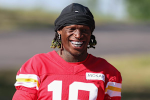NFL Rumors: Kadarius Toney to Sign Browns Contract After Being Released by Chiefs