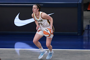 Caitlin Clark Wins 3rd Straight WNBA Player of the Week Award amid Fever's Surge