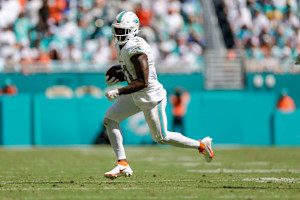 Dolphins' Raheem Mostert Out vs. Bills with Chest Injury; De'Von Achane's Status TBD