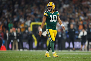 Rapoport: Packers' Jordan Love Expected to Be Out 'Next Several Weeks' amid Injury