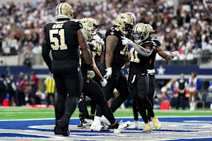Cowboys Trolled by NFL Fans as Alvin Kamara Scores 4 TDs, Saints Dominate in Win