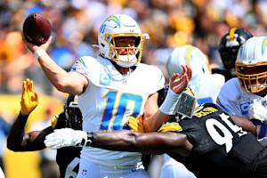 Chargers' Justin Herbert in Walking Boot amid Ankle Injury; Hopes to Play vs. Chiefs
