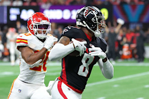 NFL Ref Explains Not Calling Cook-Pitts DPI in Chiefs vs. Falcons amid Controversy