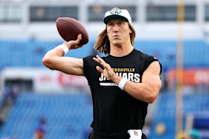Former NFL OC Rips Trevor Lawrence: QB 'Does Not Play the Game with a Passion'