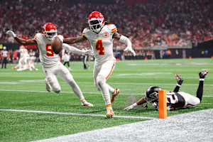 NFL Rumors: Chiefs' Rashee Rice Feared to Have Torn ACL After Knee Injury in Week 4