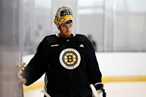 7 Trade Landing Spots for Boston Bruins Goalie Jeremy Swayman Amid NHL Rumors