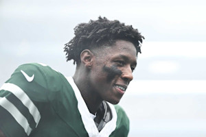 Jets' Sauce Gardner Posts Cryptic Photo in Response to Davante Adams Trade Rumors