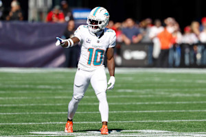Tyreek Hill, Tank Dell, Top Fantasy WR Trade Candidates amid Nico Collins' Injury