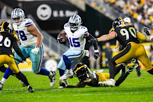 Cowboys Rumors: Ezekiel Elliott Spoke to Coaches, 'Dumbfounded' by Limited Role
