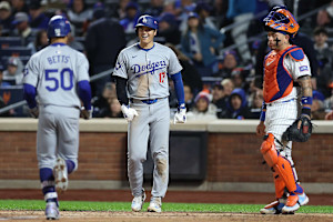 Dodgers' Shohei Ohtani, Mookie Betts Applauded by MLB Fans with NLCS G4 Win vs. Mets
