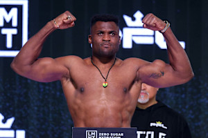 Francis Ngannou Beats Renan Ferreira By 1st-Round TKO in PFL Debut to Win Title Fight