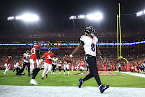 Lamar Jackson Hyped as 'Better Than Ever' by Fans as Ravens Beat Baker Mayfield, Bucs