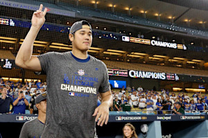 Dodgers Star Shohei Ohtani's Historic 50/50 MLB HR Ball Sells for $4.4M at Auction