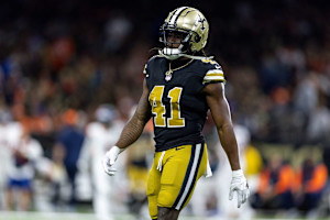 Alvin Kamara Responds to Brewery's Beer Offer in Viral Post After New Saints Contract