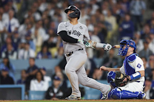 MLB Fans Rip Dodgers Spectator for Interfering on Potential HR By Yankees' Torres 