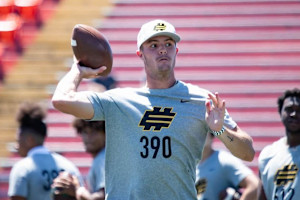 4-Star QB Carter Smith Decommits from Michigan amid Rumored Bryce Underwood Pursuit