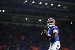 Florida's DJ Lagway Carted off with 'Pretty Significant' Hamstring Injury vs. Georgia