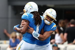 Week 10 Waiver Wire: Justin Herbert, Ray Davis, Johnston Highlight Pickups to Know