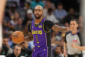 D'Angelo Russell Benched for Lakers vs. 76ers; Cam Reddish Promoted to Starting 5