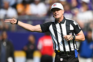 Video: NFL Ref Calls Penalty in German During Giants vs. Panthers in Munich