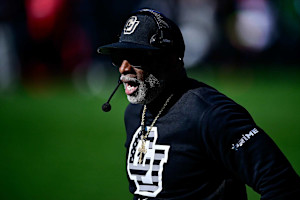 Deion Sanders, Colorado Land Julian Lewis After 4-Star QB Decommits from USC