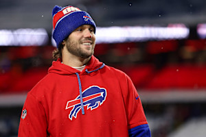 Josh Allen's Wild TD for Bills vs. 49ers Amazes Patrick Mahomes, NFL Fans