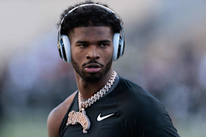 Shedeur Sanders Posts Video of Raiders' Stadium amid NFL Draft Rumors: 'Legendary'