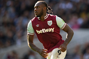 West Ham's Michail Antonio Hospitalized in Stable Condition After Traffic Accident
