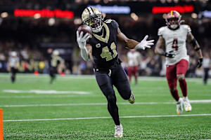 NFL News: Saints' Alvin Kamara Reportedly Could Miss Rest of Season with Groin Injury