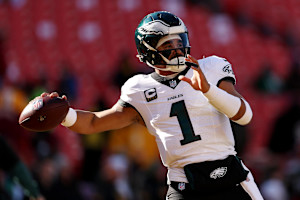 Eagles' Jalen Hurts Out vs. Cowboys amid Concussion Protocol; Kenny Pickett to Start