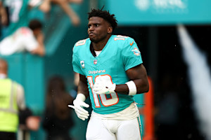 Tyreek Hill's Top NFL Trade Landing Spots After Dolphins WR's Comments on Future