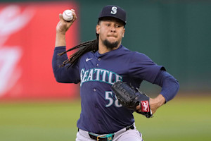 MLB Rumors: Luis Castillo Trade Discussed Between Mariners, Orioles amid Free Agency