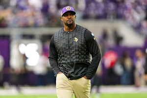Report: Bears Seek HC Interviews with Vikings' Brian Flores, Steelers' Arthur Smith