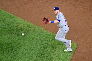 Report: Dodgers Finalizing Trade to Send Gavin Lux to Reds Amid Yankees Rumors
