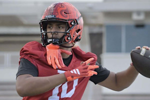 Way-Too-Early Predictions for 2025 Breakout College Football Freshmen