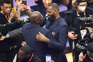 LeBron James Recalls Playing Pick-Up Game Against Michael Jordan as 16-Year-Old 