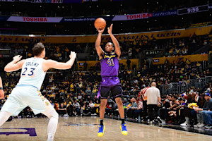 Report: Lakers Waive Quincy Olivari; PG Expected to Draw Interest in NBA Free Agency