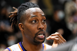 Dwight Howard Responds to Lakers' Anthony Davis: 'Ain't That Hard' to Find Center