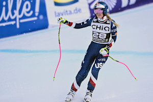 Lindsey Vonn DNFs in World Cup Downhill Race in Germany amid Push for 2026 Olympics