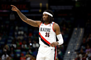 Lakers Can't Overpay for Center Help at Trade Deadline amid Vučević, Williams Rumors