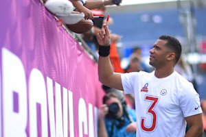 Russell Wilson Rumors: Giants on QBs 'Radar' as Option in NFL FA amid Raiders Buzz