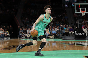 LaMelo Ball Out with Ankle Injury After Setback During Hornets vs. Nets
