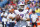 El quarterback Josh Allen de los Bills de Buffalo se apresta a lanzar un pase contra los Broncos de Denver, el 20 de agosto de 2022, en Orchard Park, Nueva York. (AP Photo/Jeffrey T. Barnes)